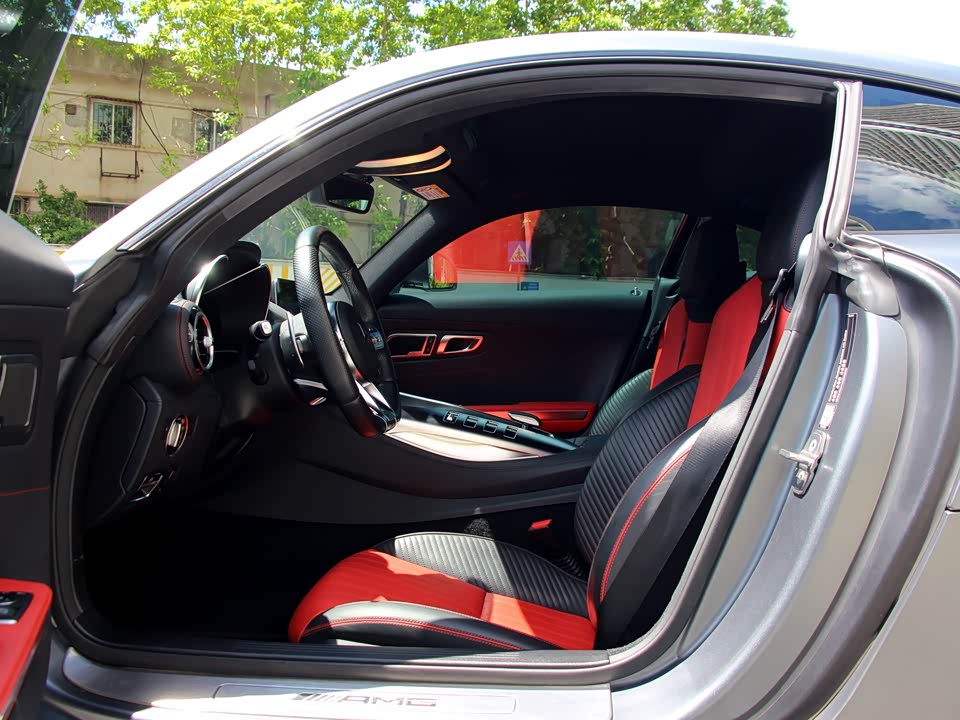 Mercedes-Benz AMG GT