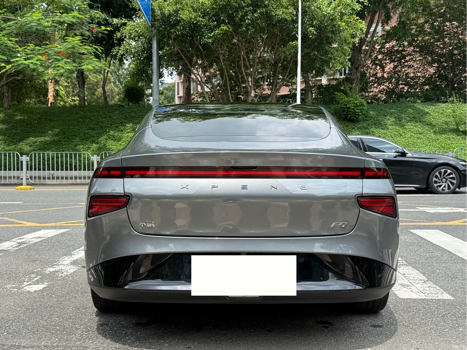 Xpeng P7, 2021 8