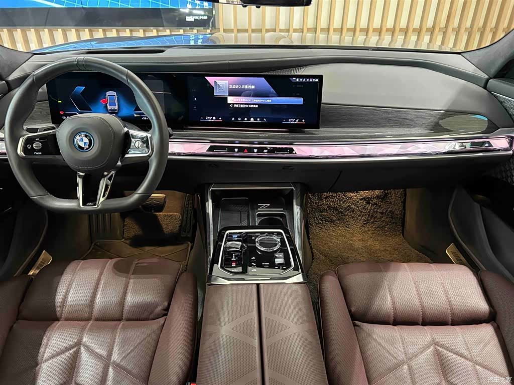BMW i7, 2024 11