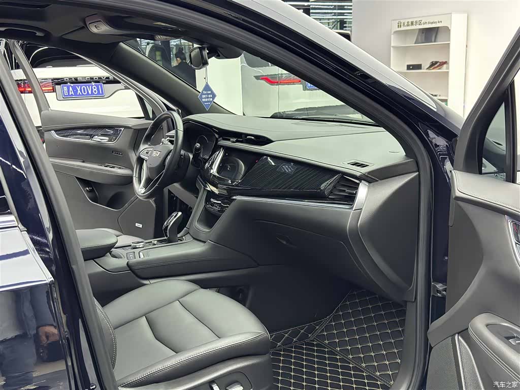 Cadillac XT6, 2022 8