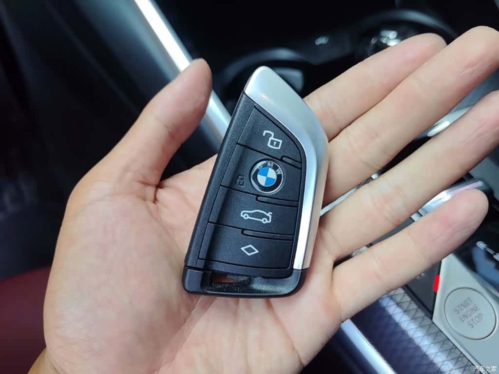 BMW 3 Series, 2025 15