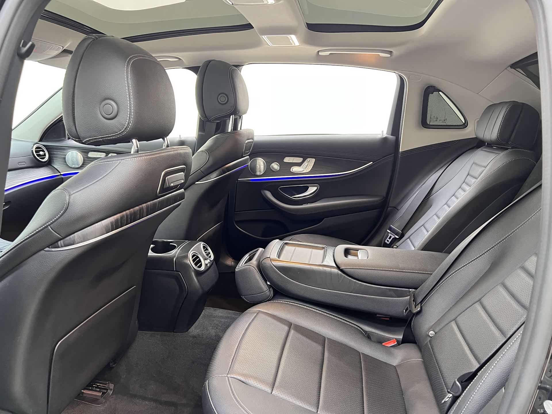 Mercedes-Benz E-Class, 2020 16