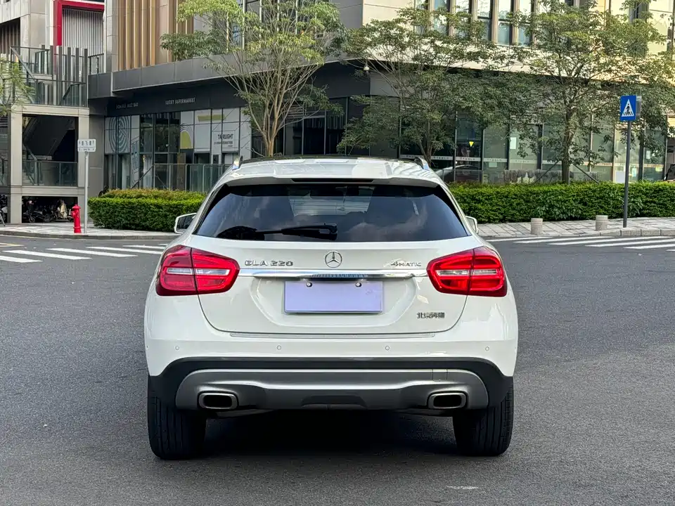 Mercedes-Benz GLA
