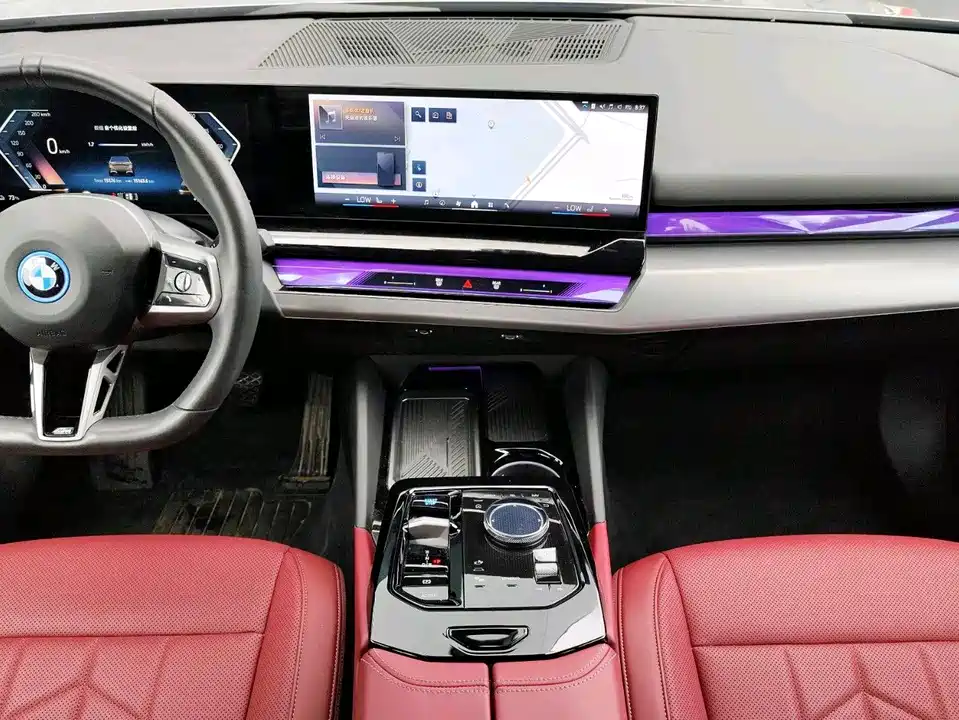 BMW i5