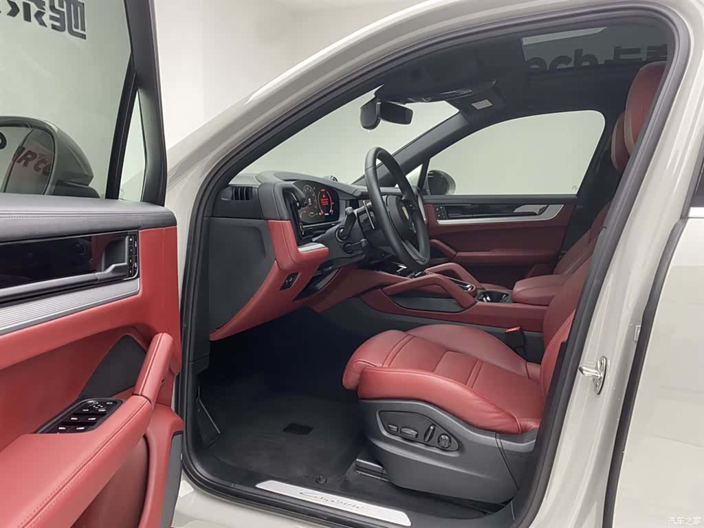 Porsche Cayenne, 2025 17