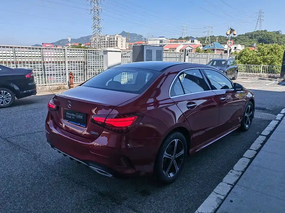 Mercedes-Benz Class A Mercedes-Benz Class A