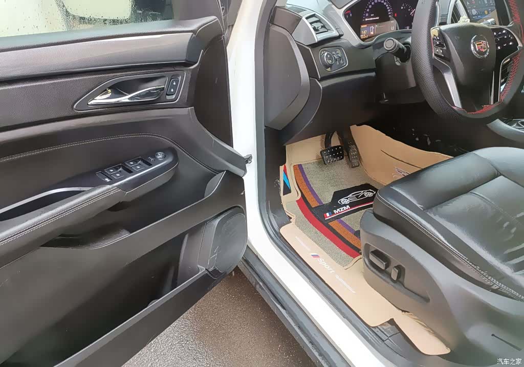 Cadillac SRX, 2013 11