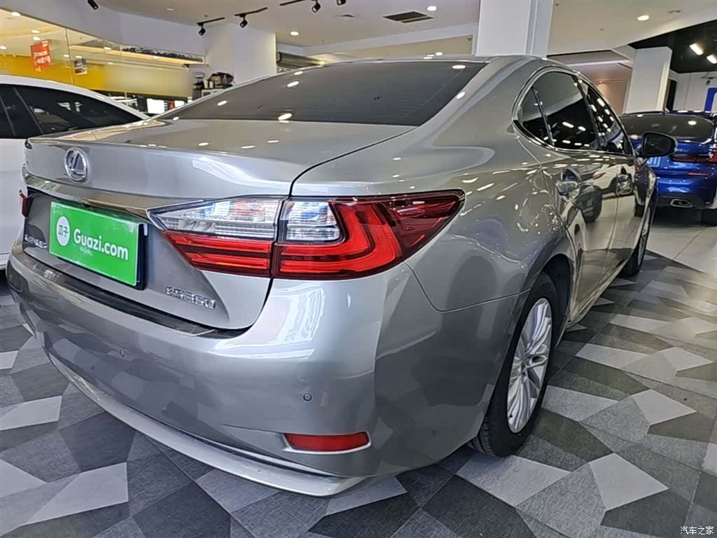 Lexus ES, 2017 7