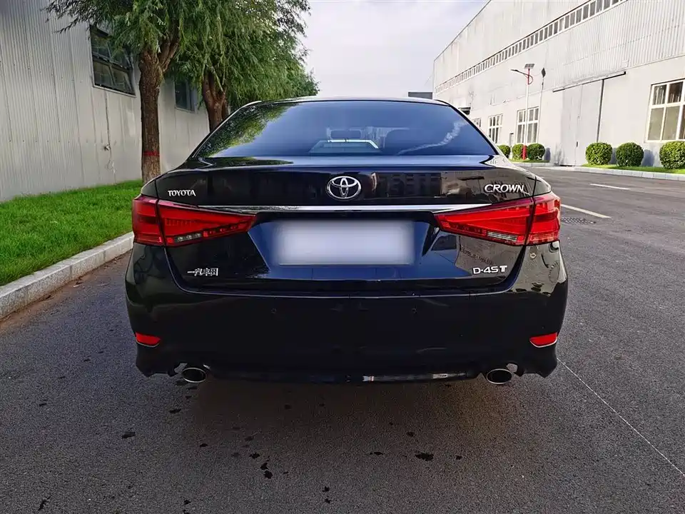 Toyota crown