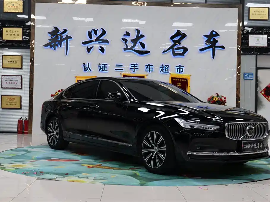 Volvo S90