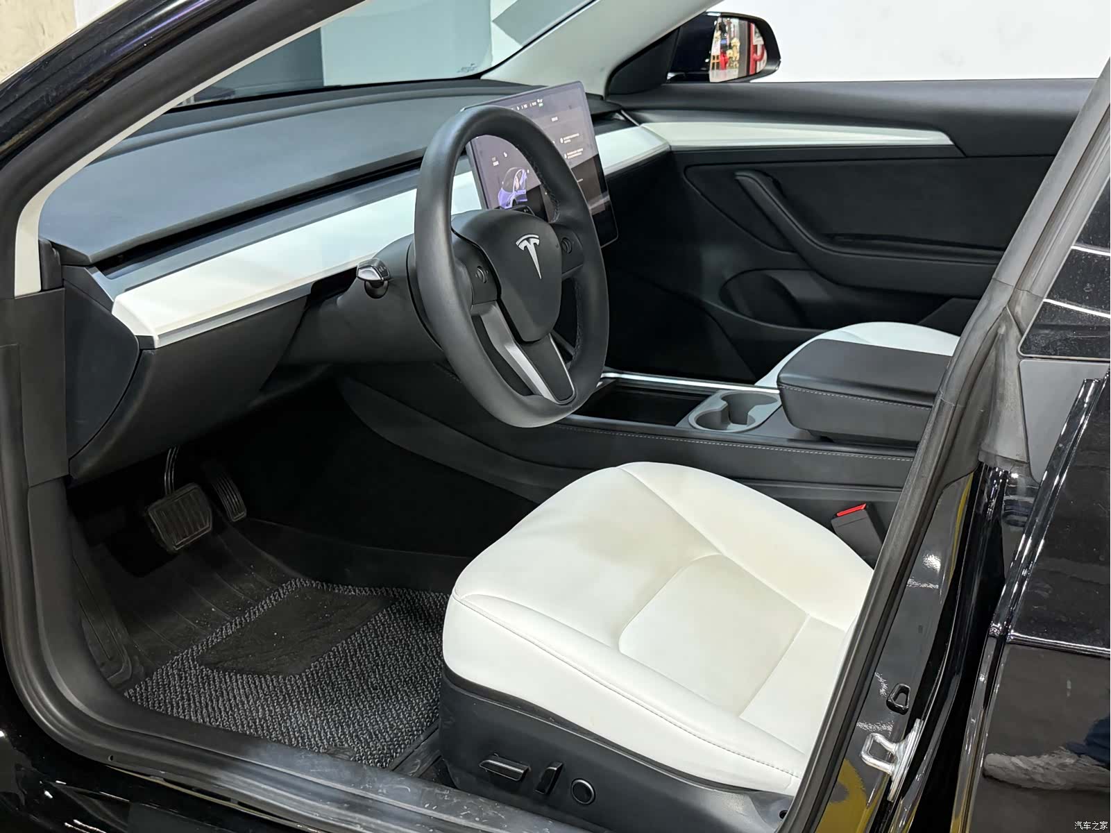 Tesla Model 3, 2021 4