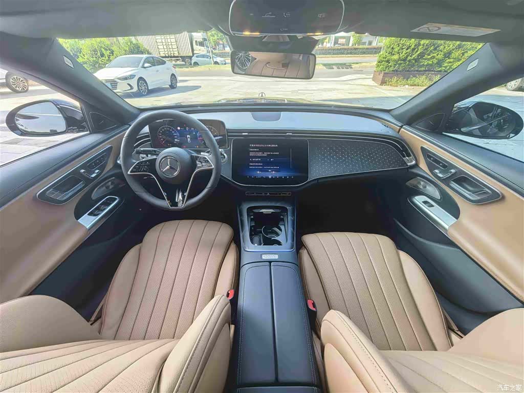 Mercedes-Benz E-Class, 2025 все фото