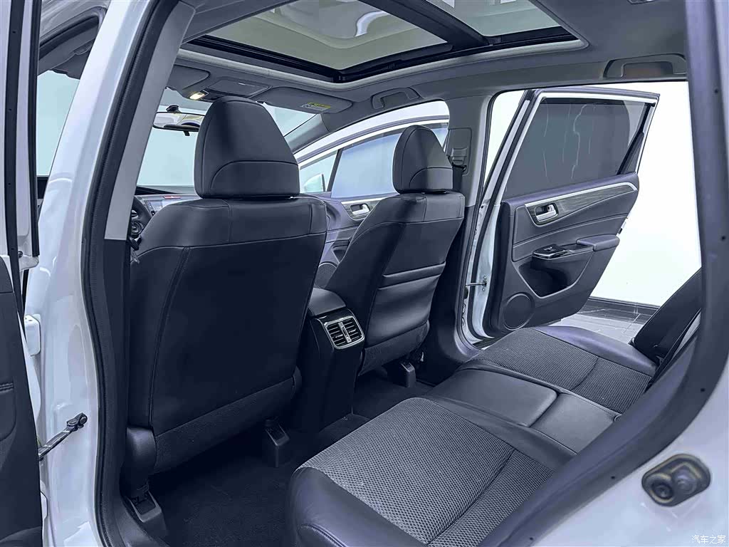 Honda Jade, 2017 10