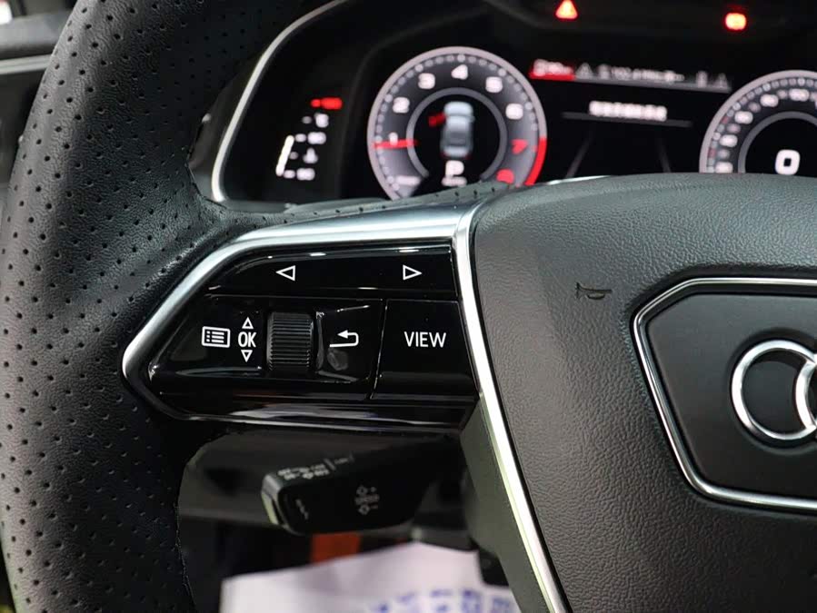 Audi A6L 2020, фото 16