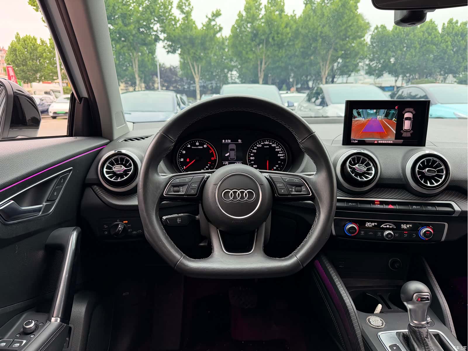 Audi Q2L, 2022 12