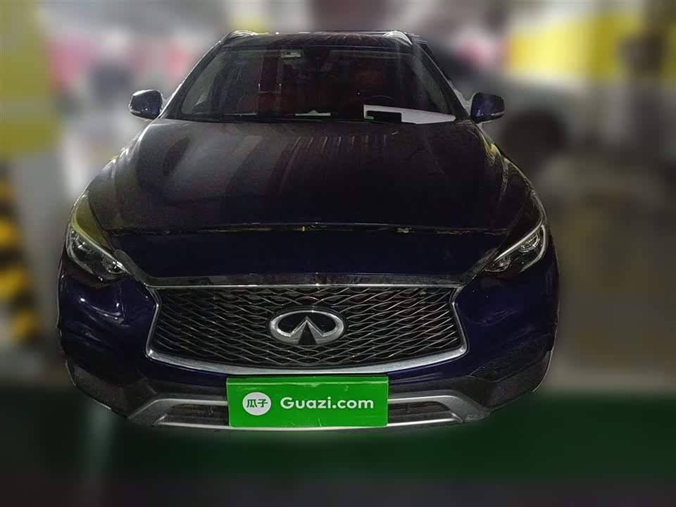 Infiniti QX30