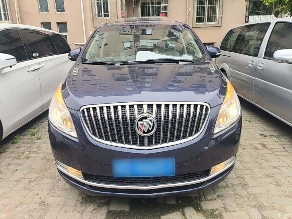 Buick GL8, 2016 3