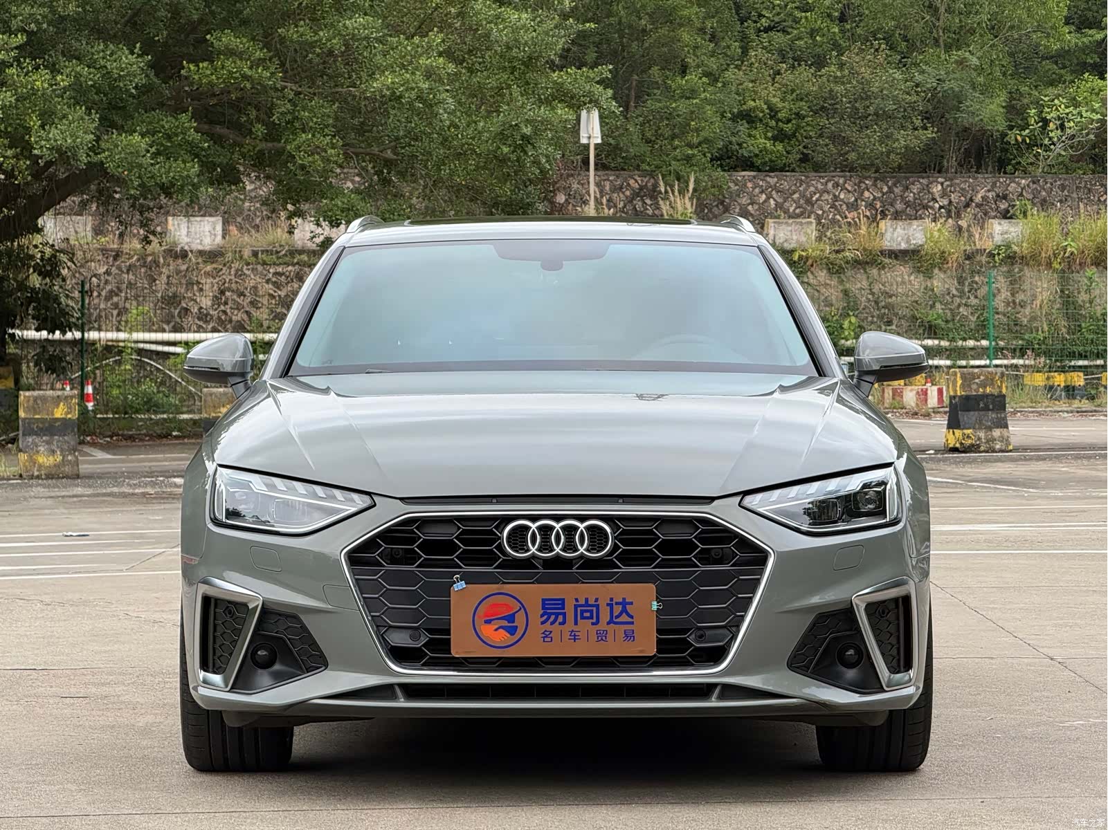 Audi A4, 2022 1