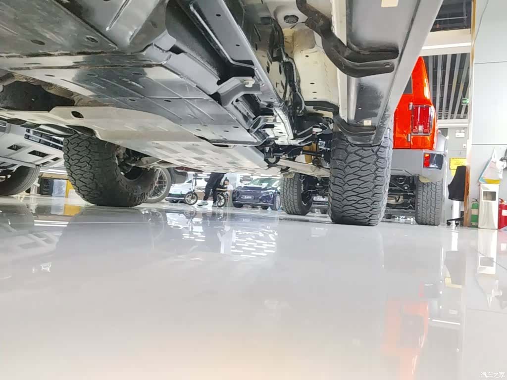 Ford Bronco, 2025 21