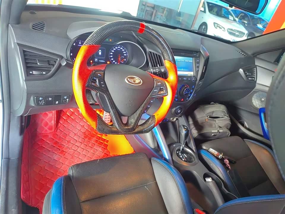 Hyundai Veloster