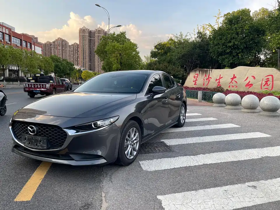 Mazda 3 Angkesaila