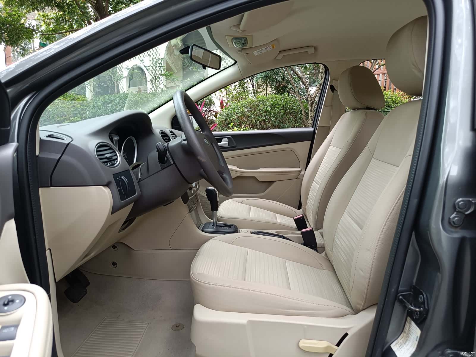 Ford Focus, 2013 7
