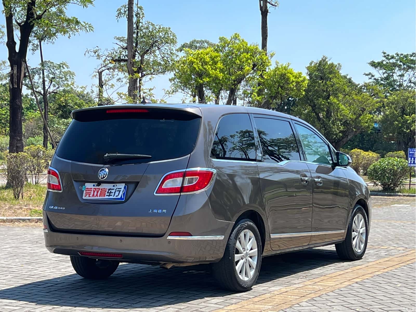 Buick GL8, 2013 7