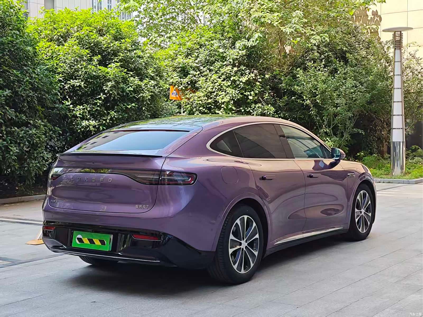 Luxeed R7, 2025 все фото