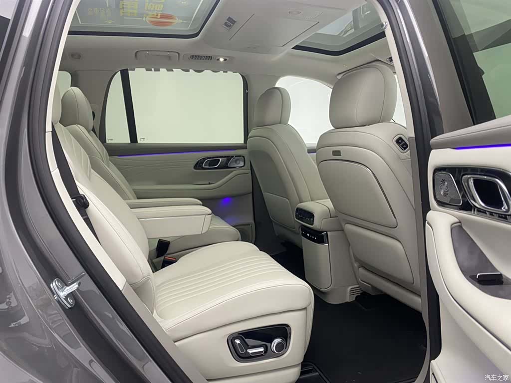 Geely M9, 1900 23