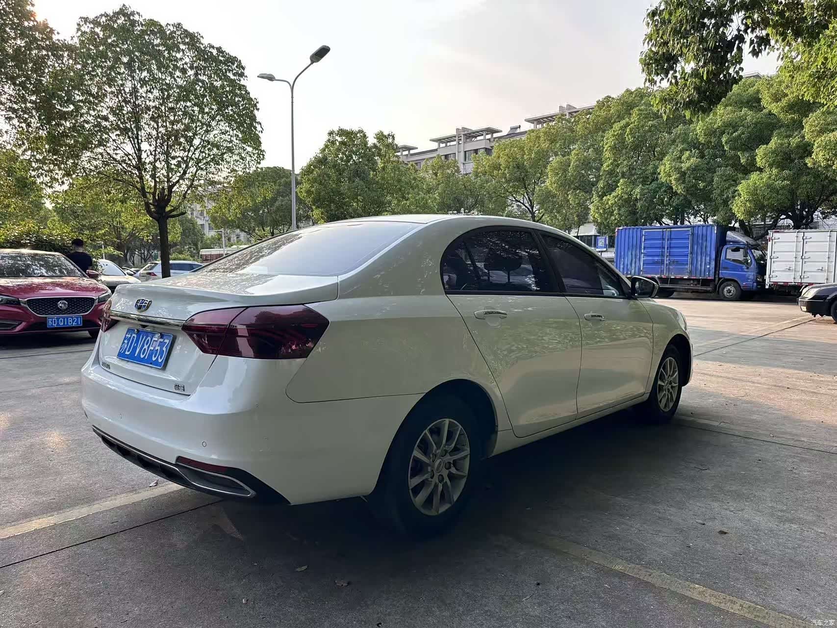 Geely Emgrand, 2020 14
