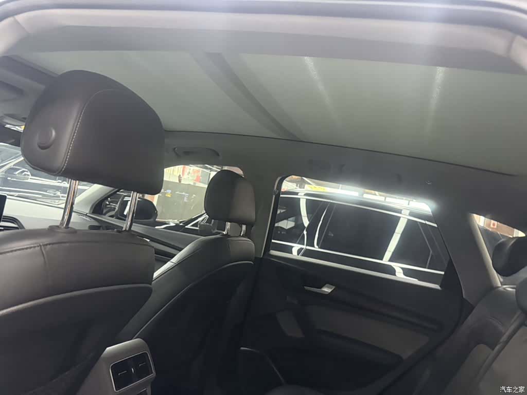 Audi Q5L, 2019 11