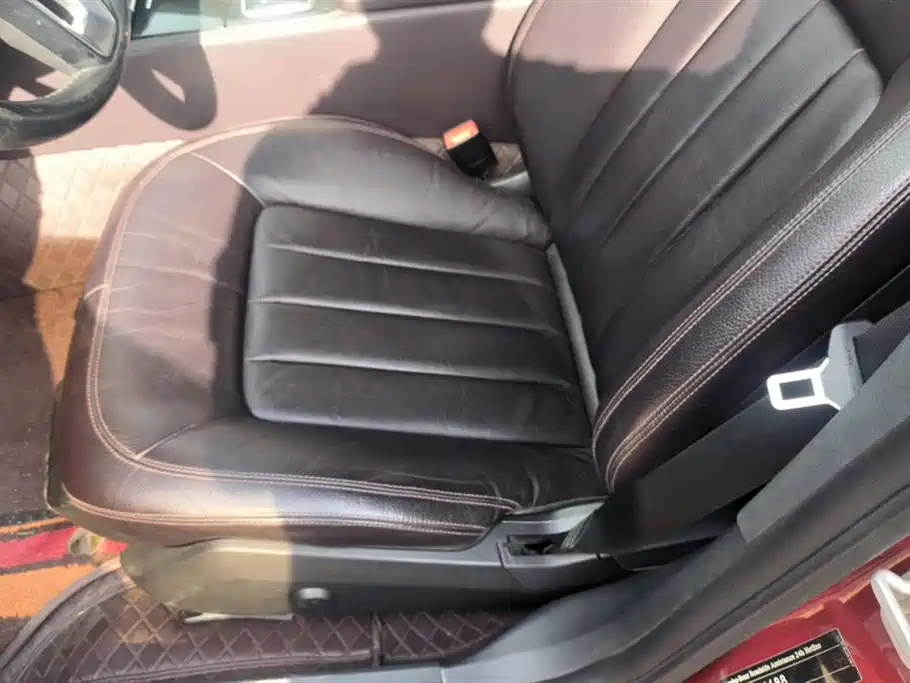 Mercedes-Benz CLS Mercedes-Benz CLS