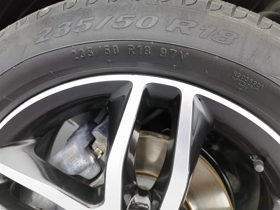 Mercedes-Benz GLA Mercedes-Benz GLA