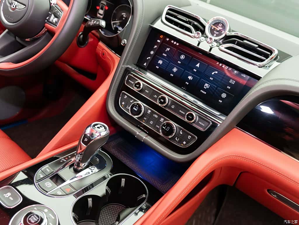 Bentley Bentayga, 2022 17