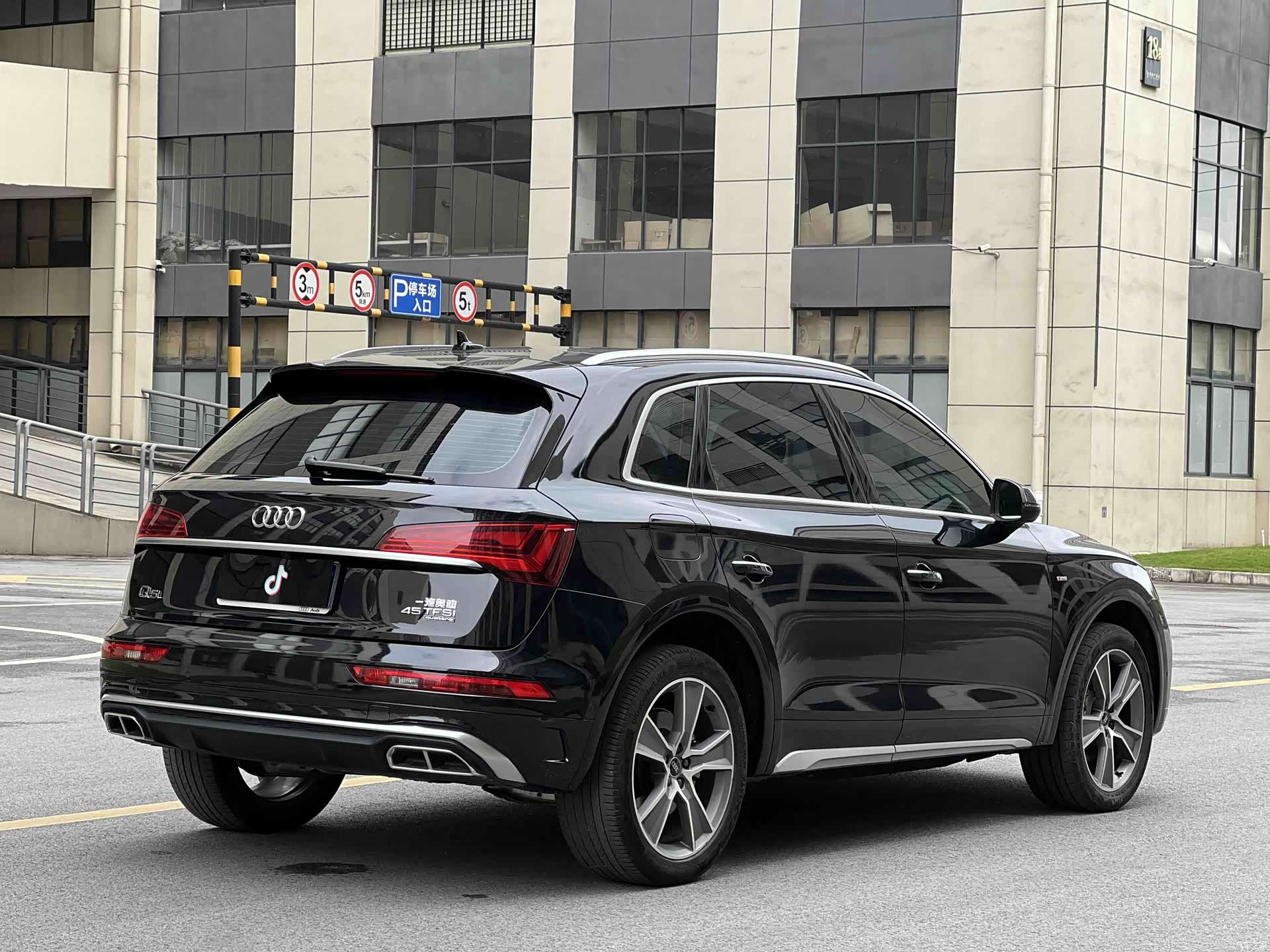 Audi Q5L, 2022 24