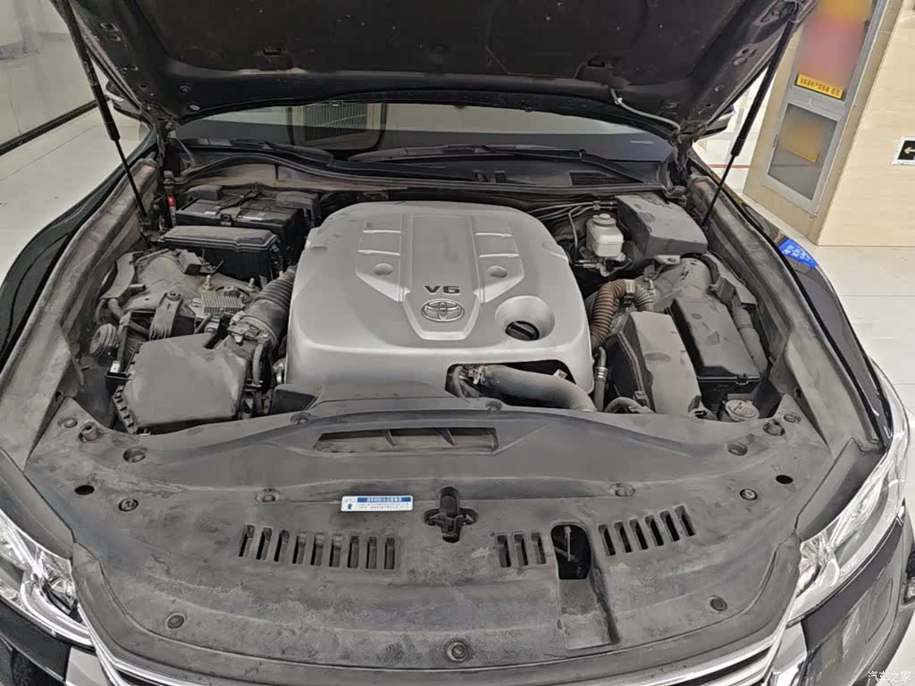 Toyota Crown, 2015 20