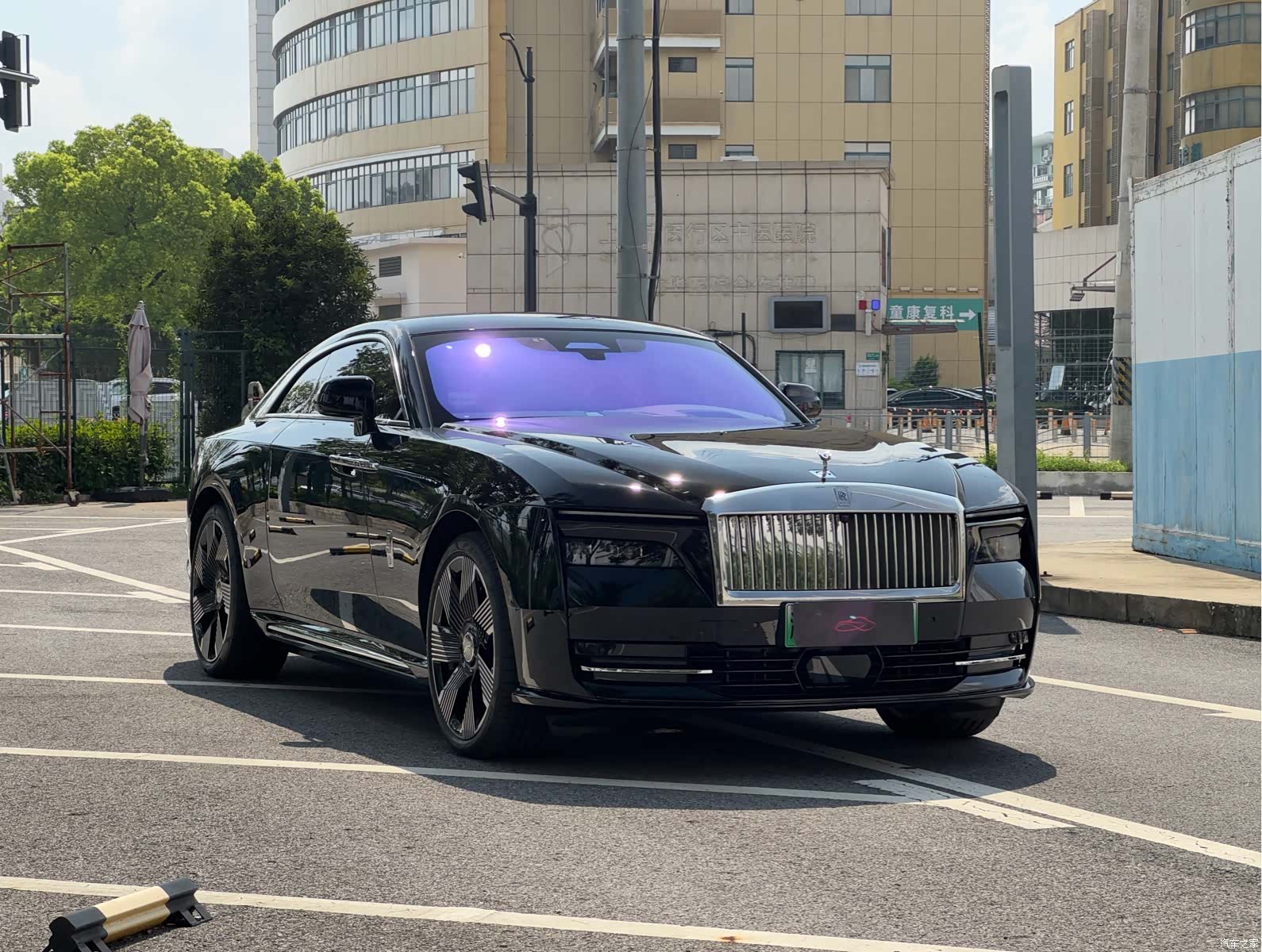 Rolls-Royce Spectre, 2024 3