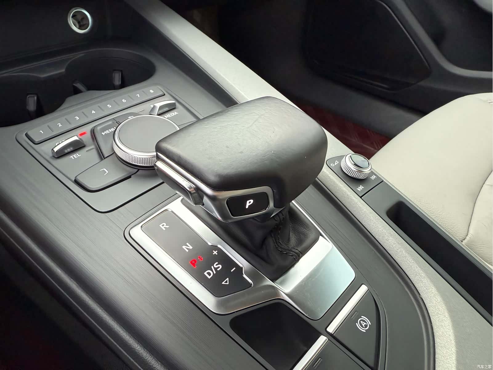 Audi A4L, 2016 15