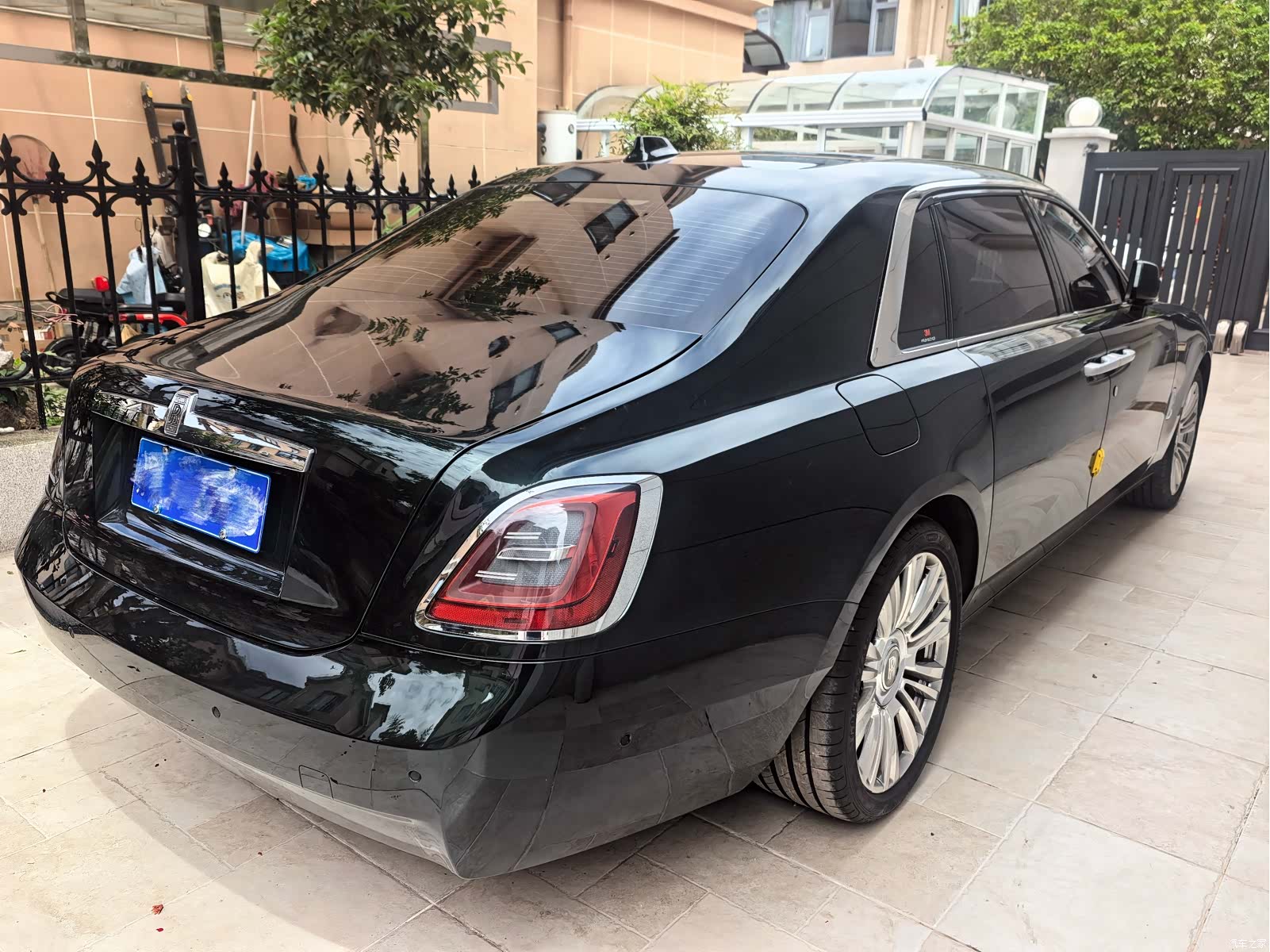 Rolls-Royce Ghost, 2022 2
