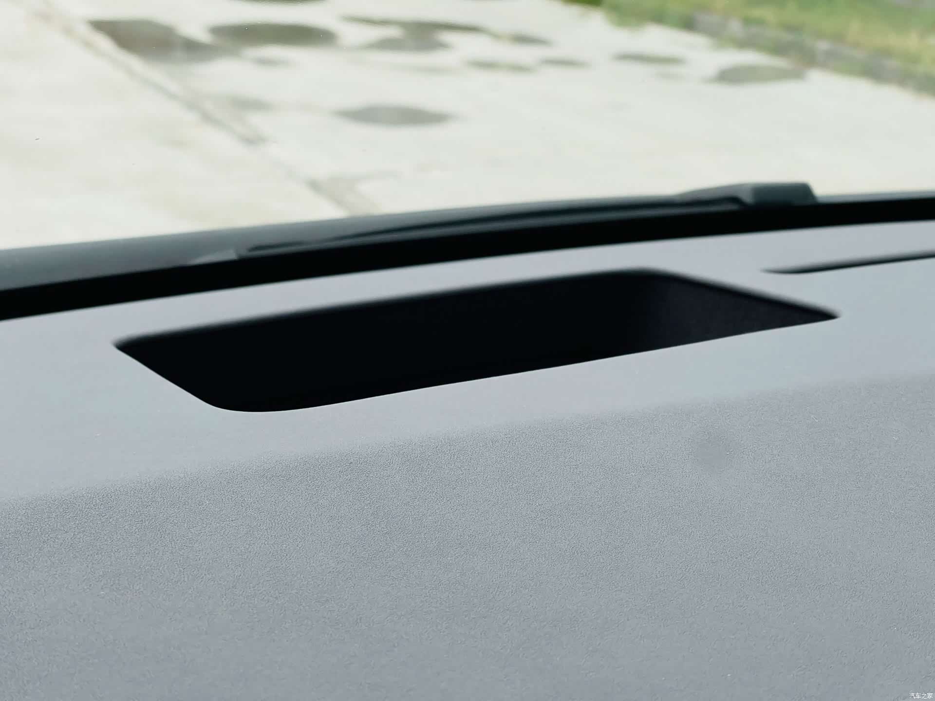 Li Auto MEGA, 2024 14