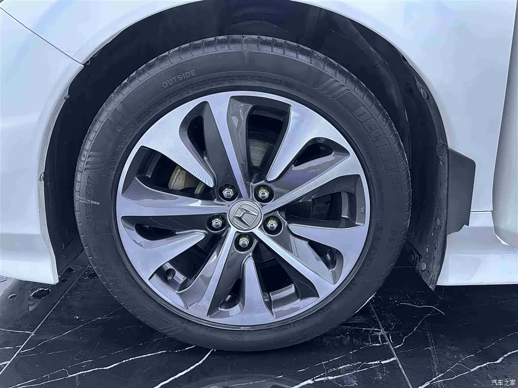 Honda Jade, 2017 20