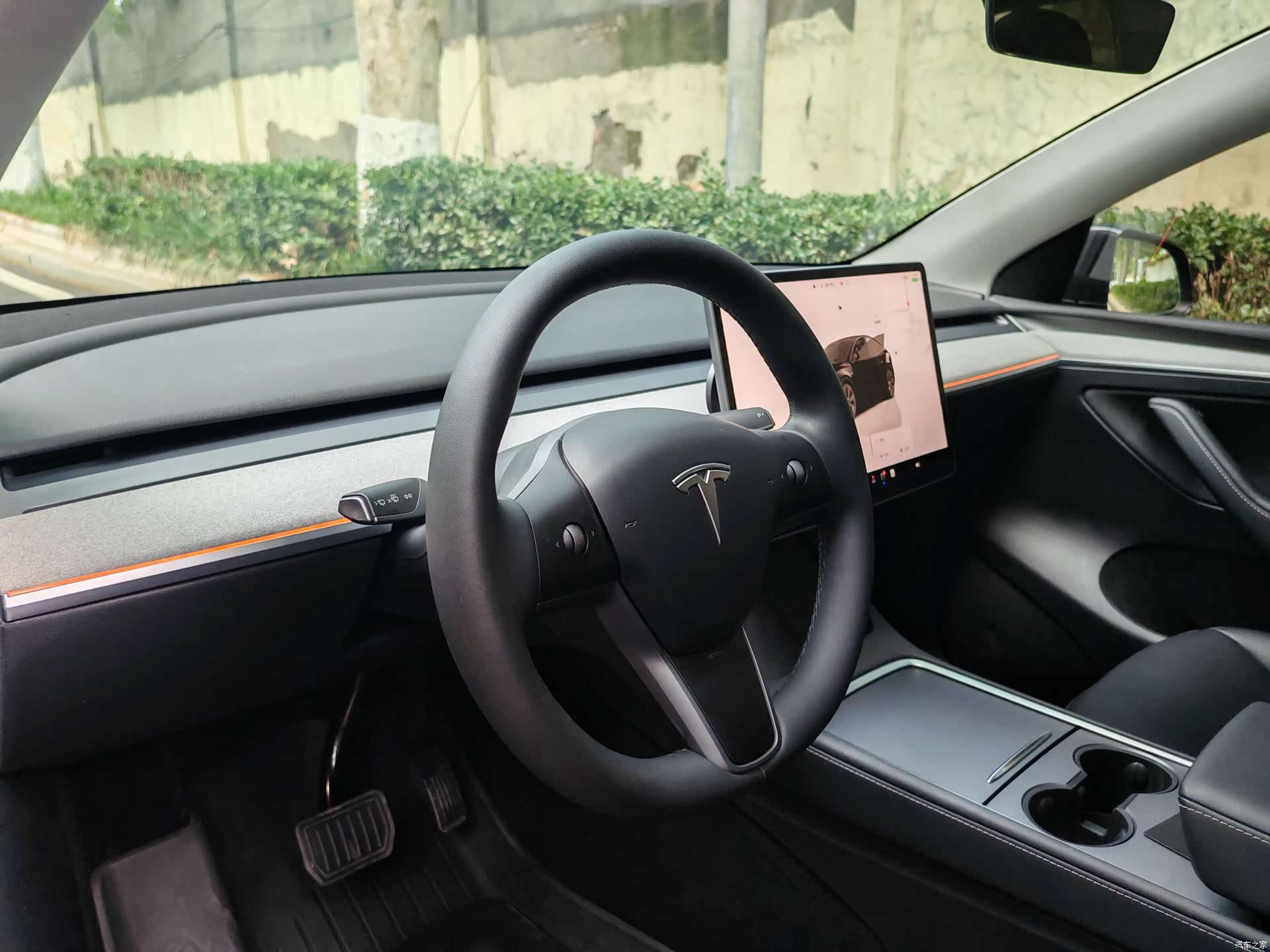 Tesla Model Y, 2024 10