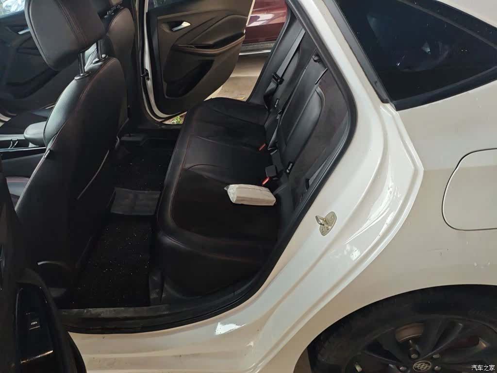 Buick Verano, 2022 13
