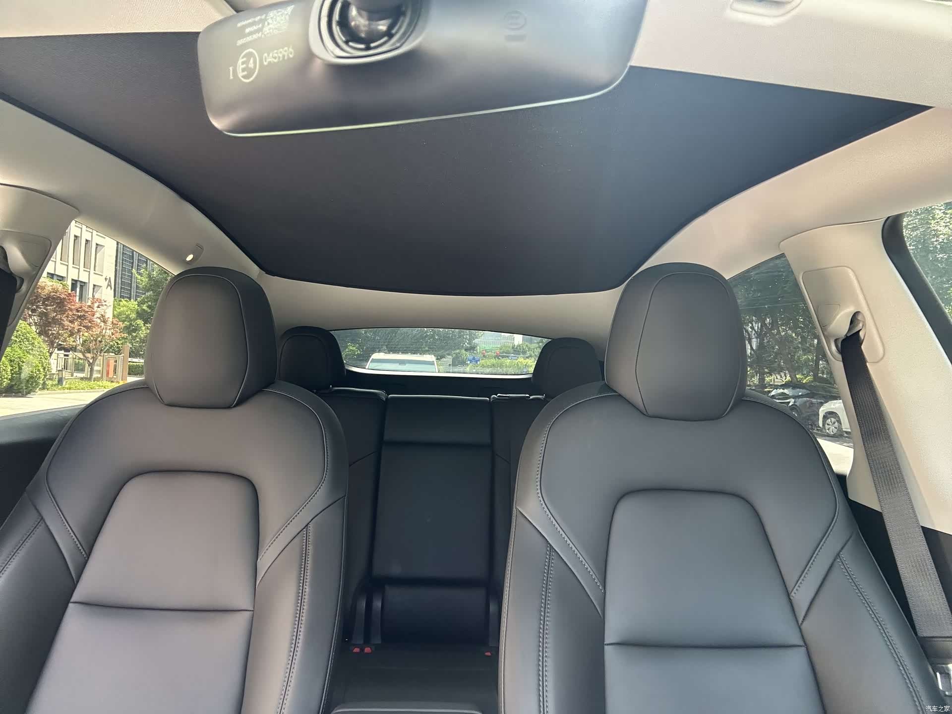 Tesla Model Y, 2022 10