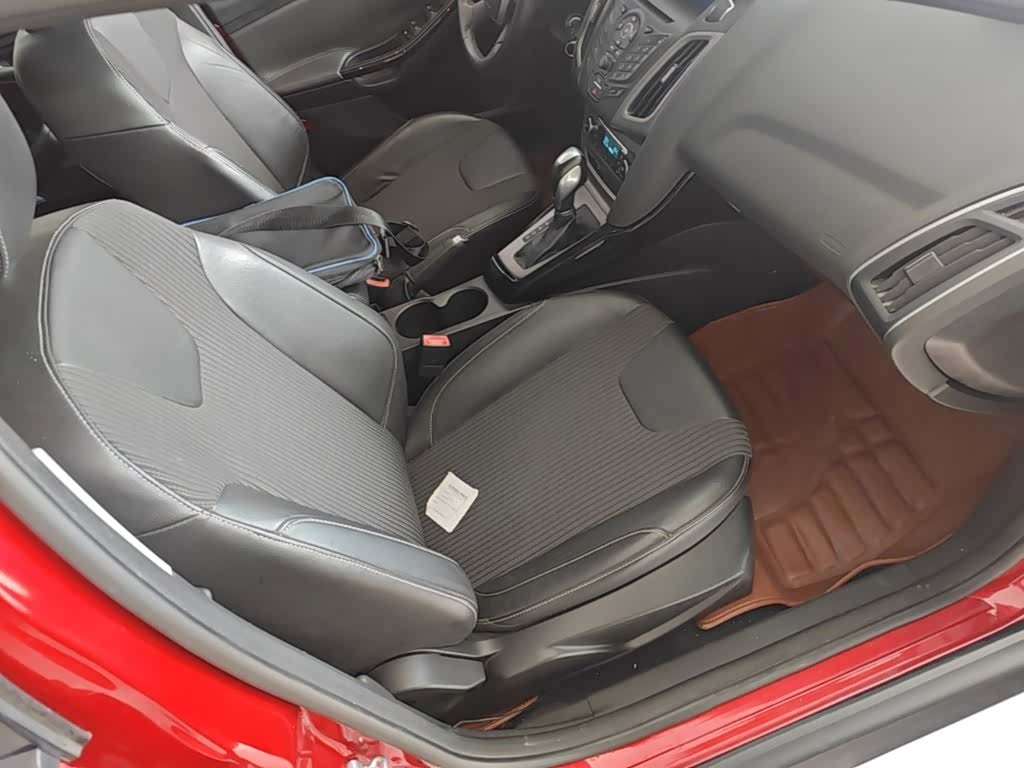 Ford Focus, 2015 20