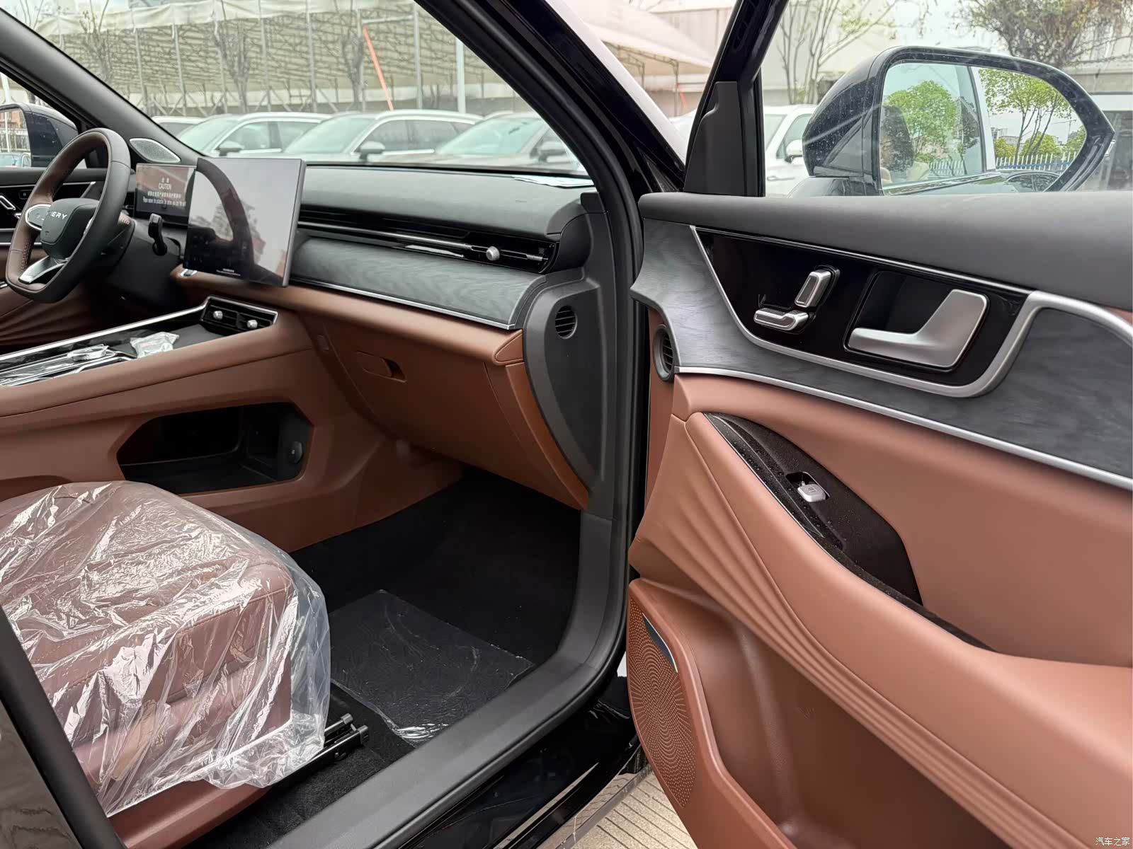 Chery Tiggo 9, 2026 18