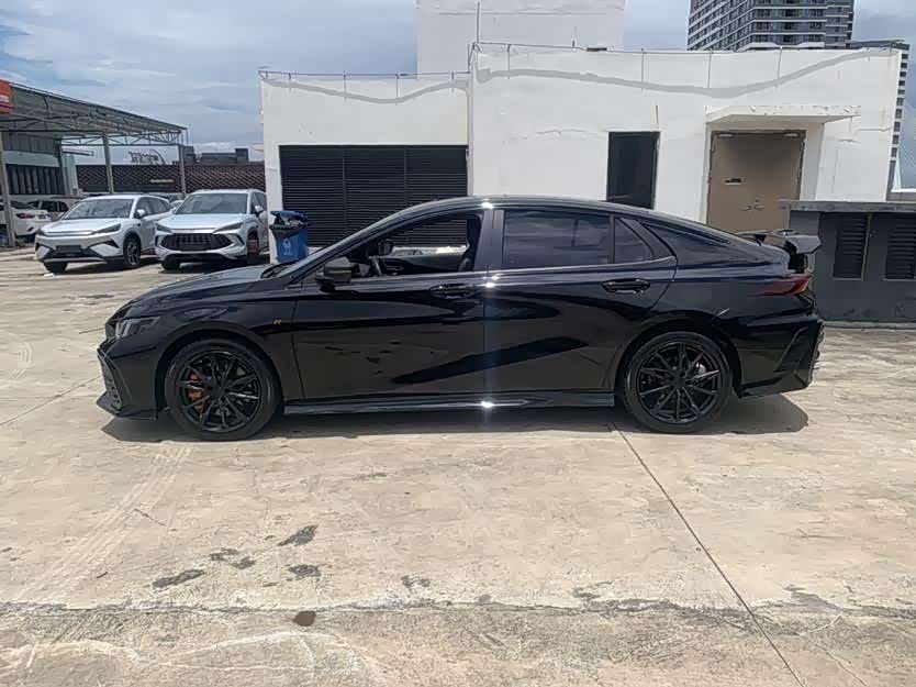 Trumpchi Shadow Leopard