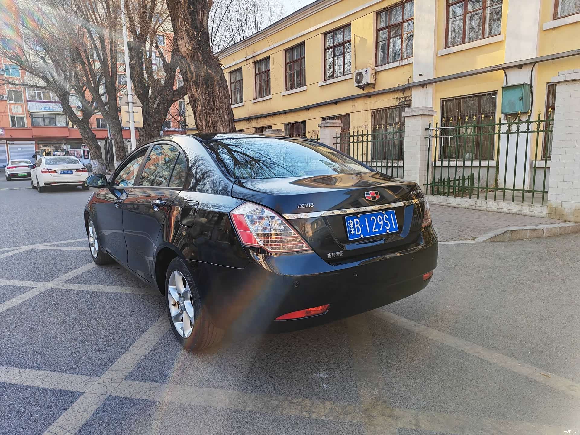 Geely Emgrand, 2011 6