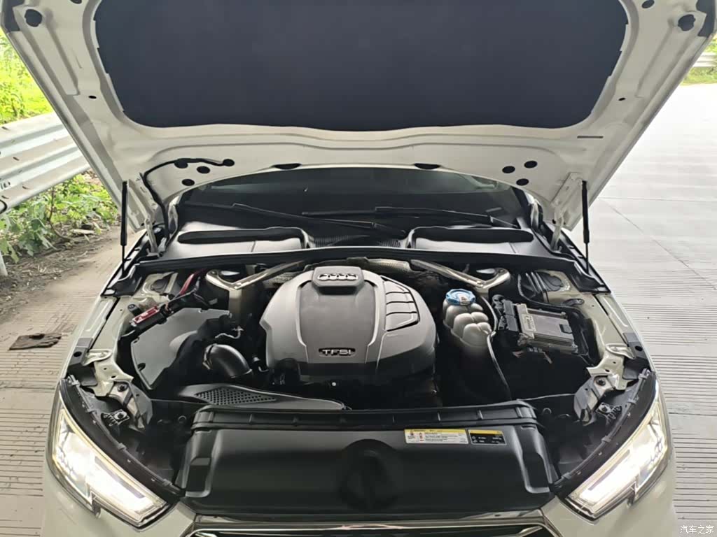 Audi A4L, 2019 20