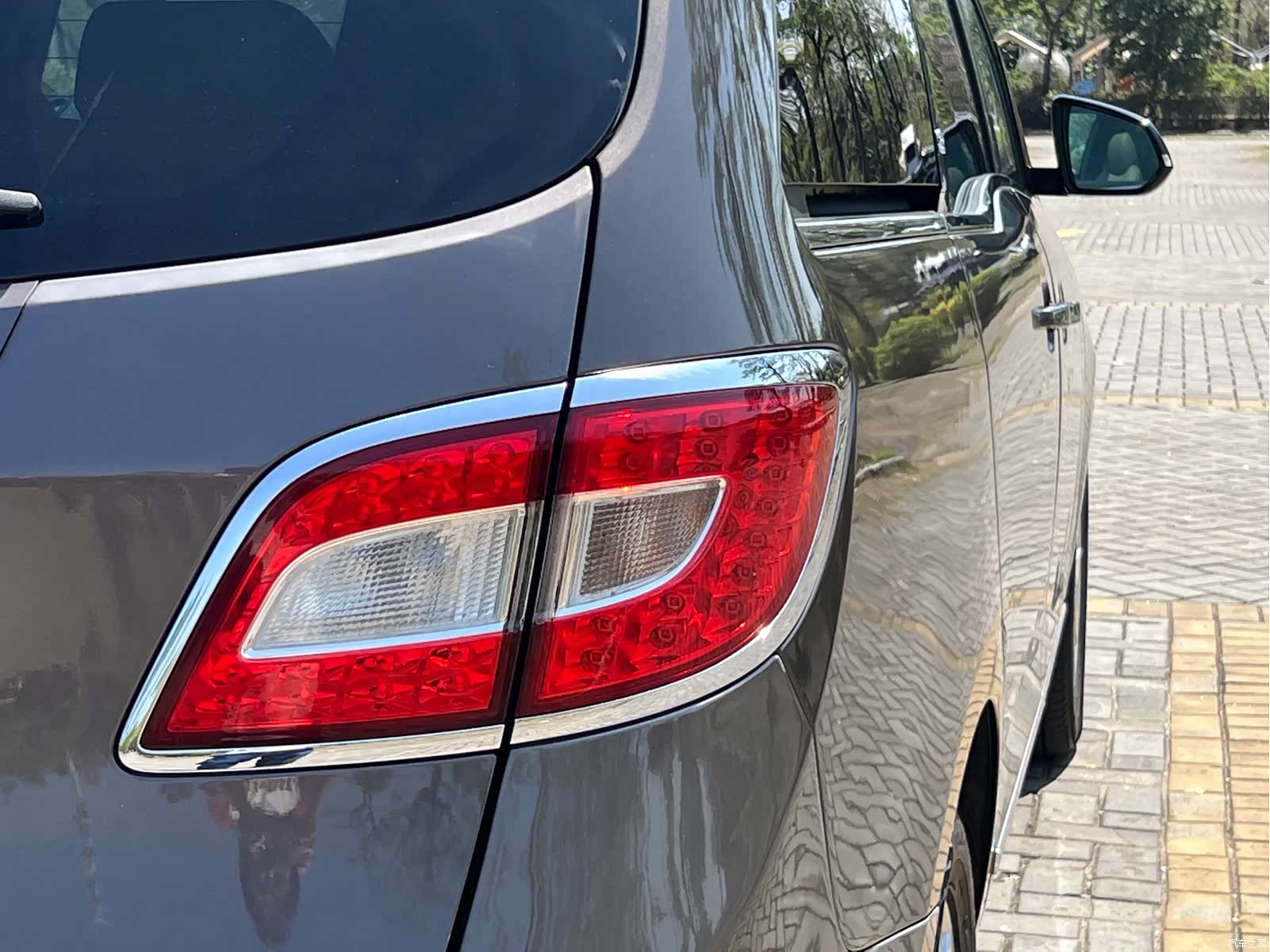 Buick GL8, 2013 9